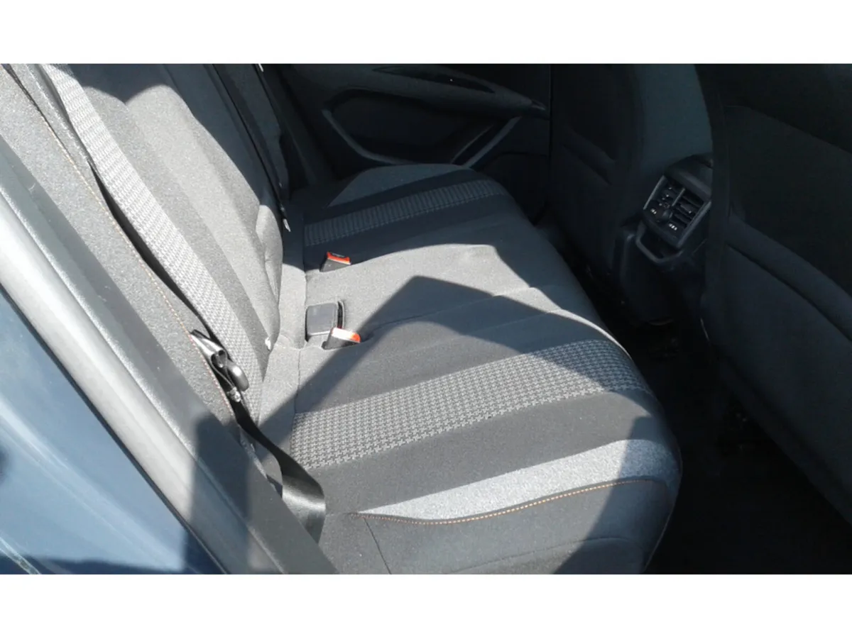 Peugeot 3008 1.5HDI ACTIVE 130BHP 5DR - Image 4