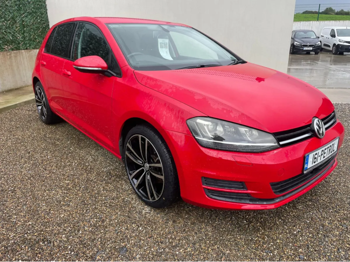 Volkswagen Golf 1.2 TSI Bluemotion - Image 1