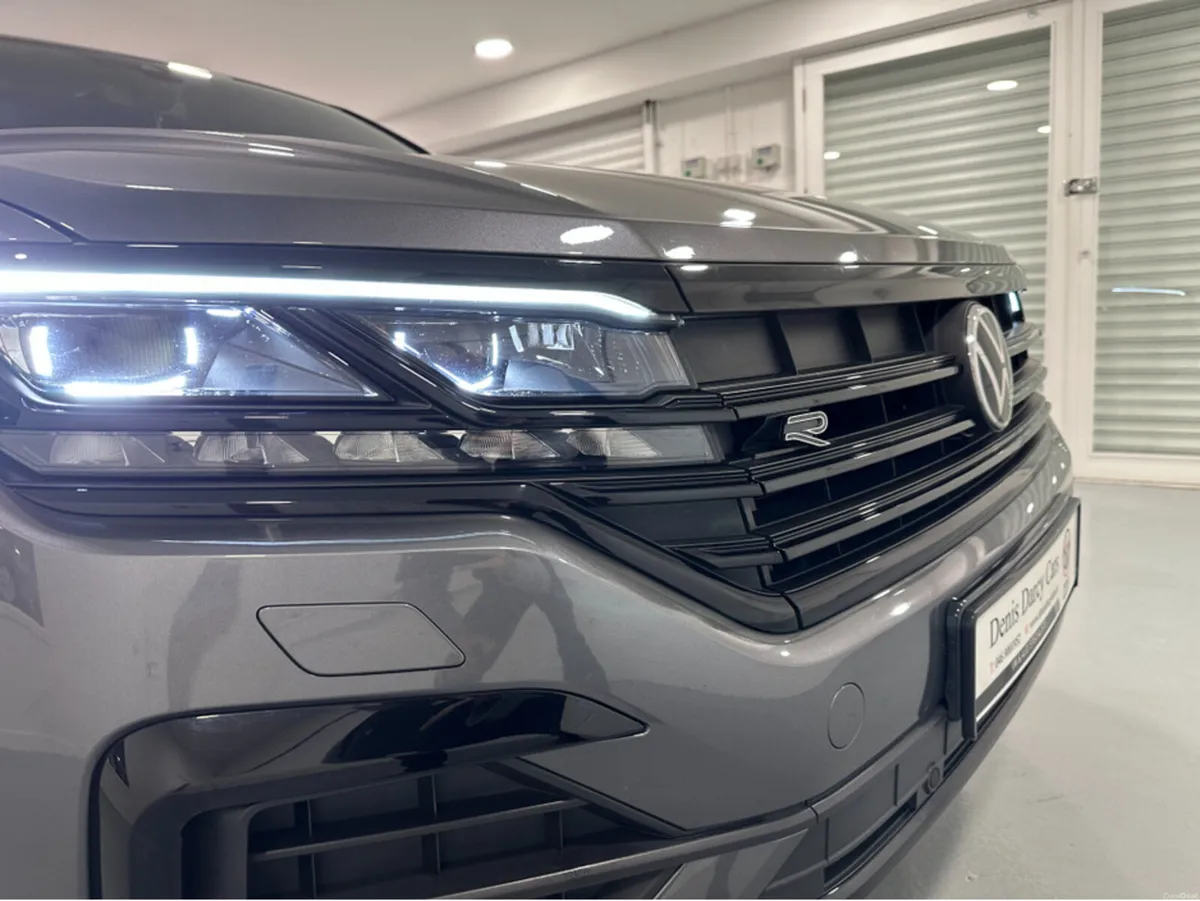 Volkswagen Touareg V6 BLACK EDITION 3.0 TDI AUTO V - Image 4