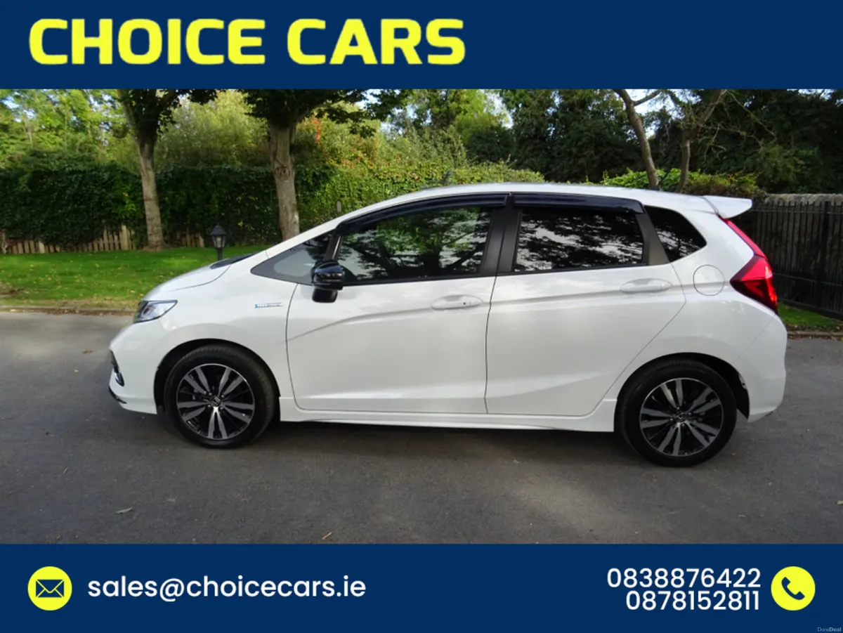 Honda Fit 1.5 AUTO HYBRID S SPEC - Image 3