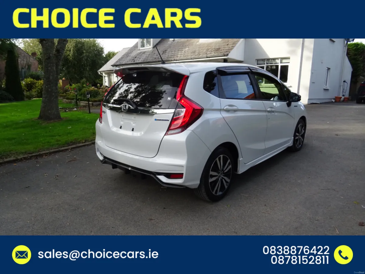 Honda Fit 1.5 AUTO HYBRID S SPEC - Image 4