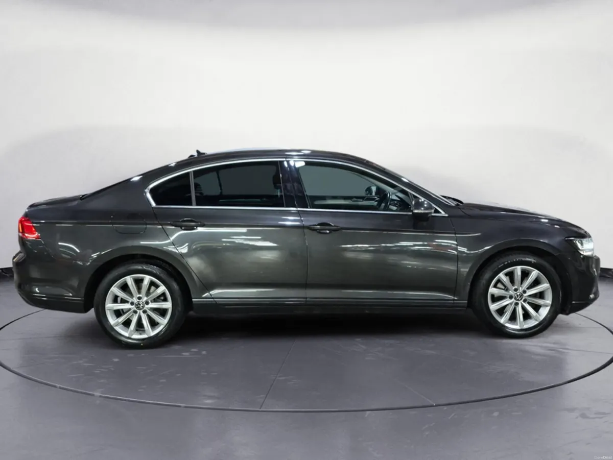 Volkswagen Passat BUSINESS 2.0 TDI MANUAL 6SPEED F - Image 4