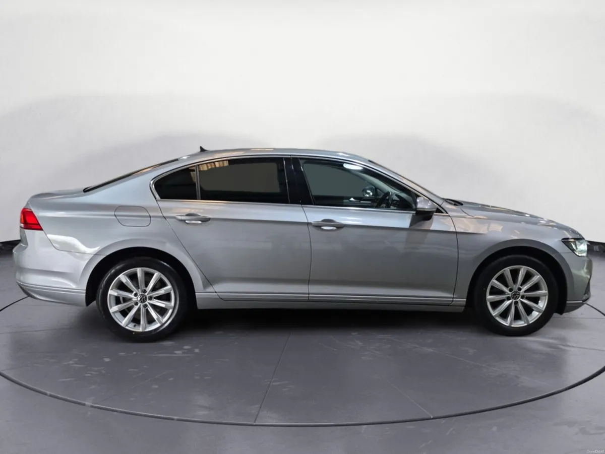 Volkswagen Passat BUSINESS 2.0 TDI MANUAL 6SPEED F - Image 4