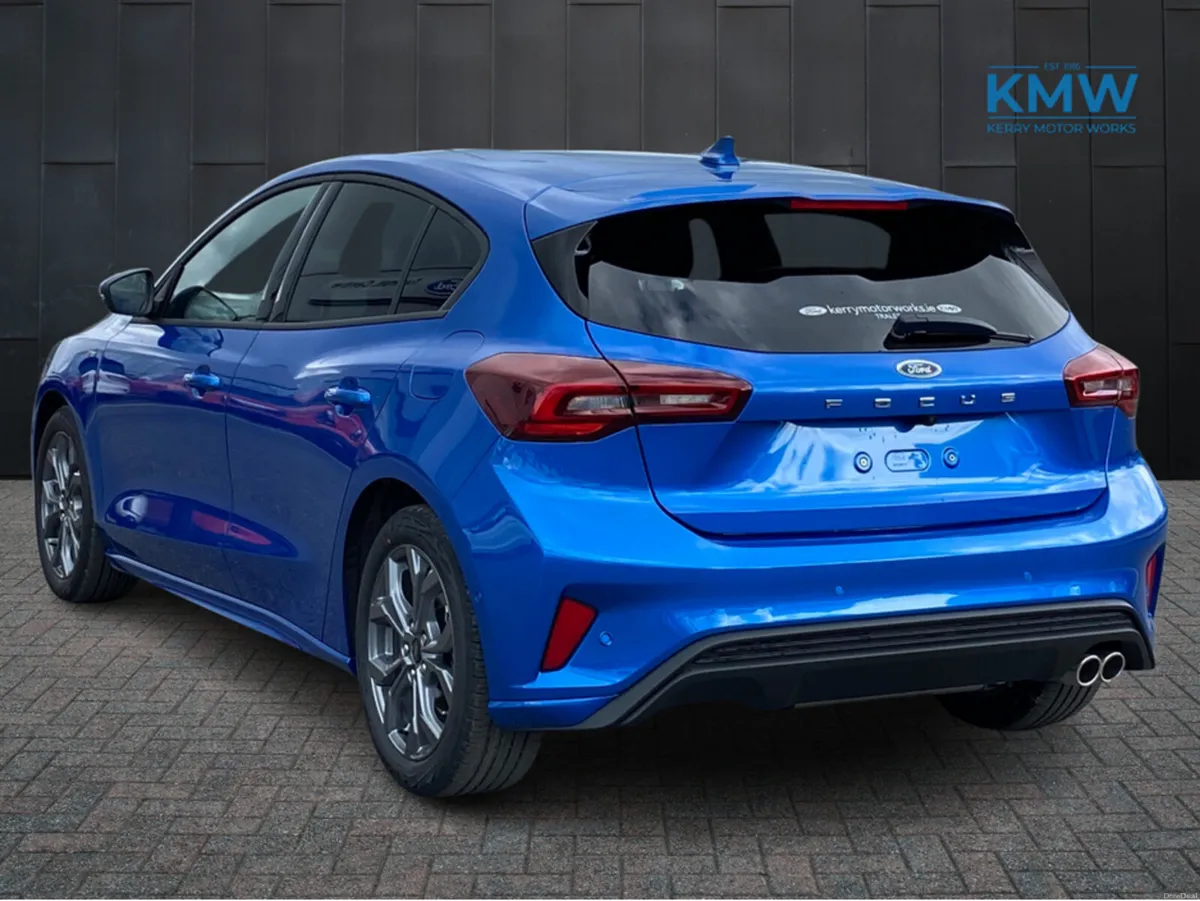 Ford Focus ST-Line 1.0 MHEV 125BHP Parking pack/De - Image 4