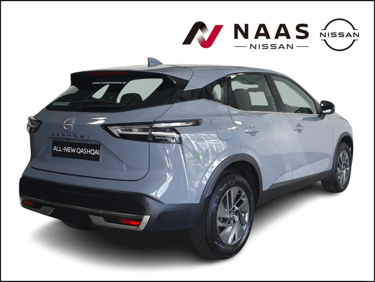 Nissan Qashqai 1.3 PET MILD HYBRID SV CVT - Image 4