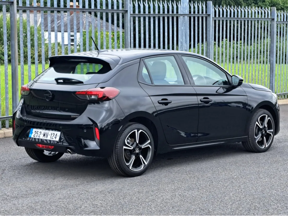 Opel Corsa GS 1.2T 100HP  8 SPEED AUTOMATIC **TOP - Image 4