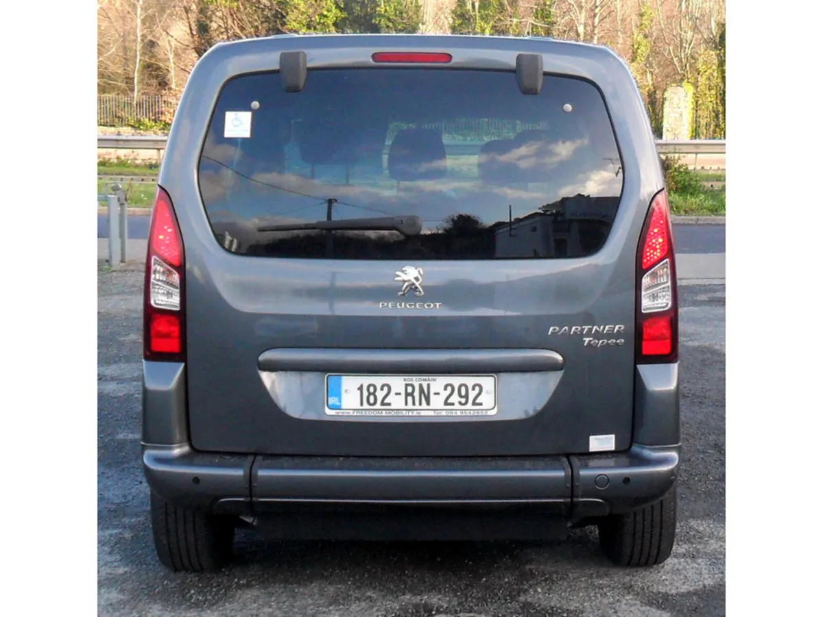 Peugeot Partner TEPEE 1.6 HDI 75 4DR WHEEL CHAIR C - Image 6