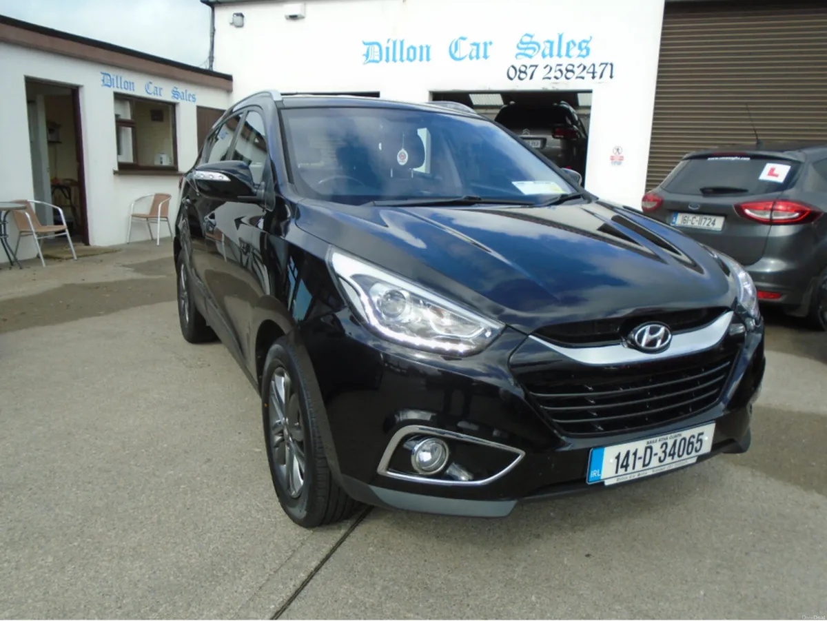 Hyundai ix35 1.7 CRDI SE 5DR  Leather  with Heated - Image 2