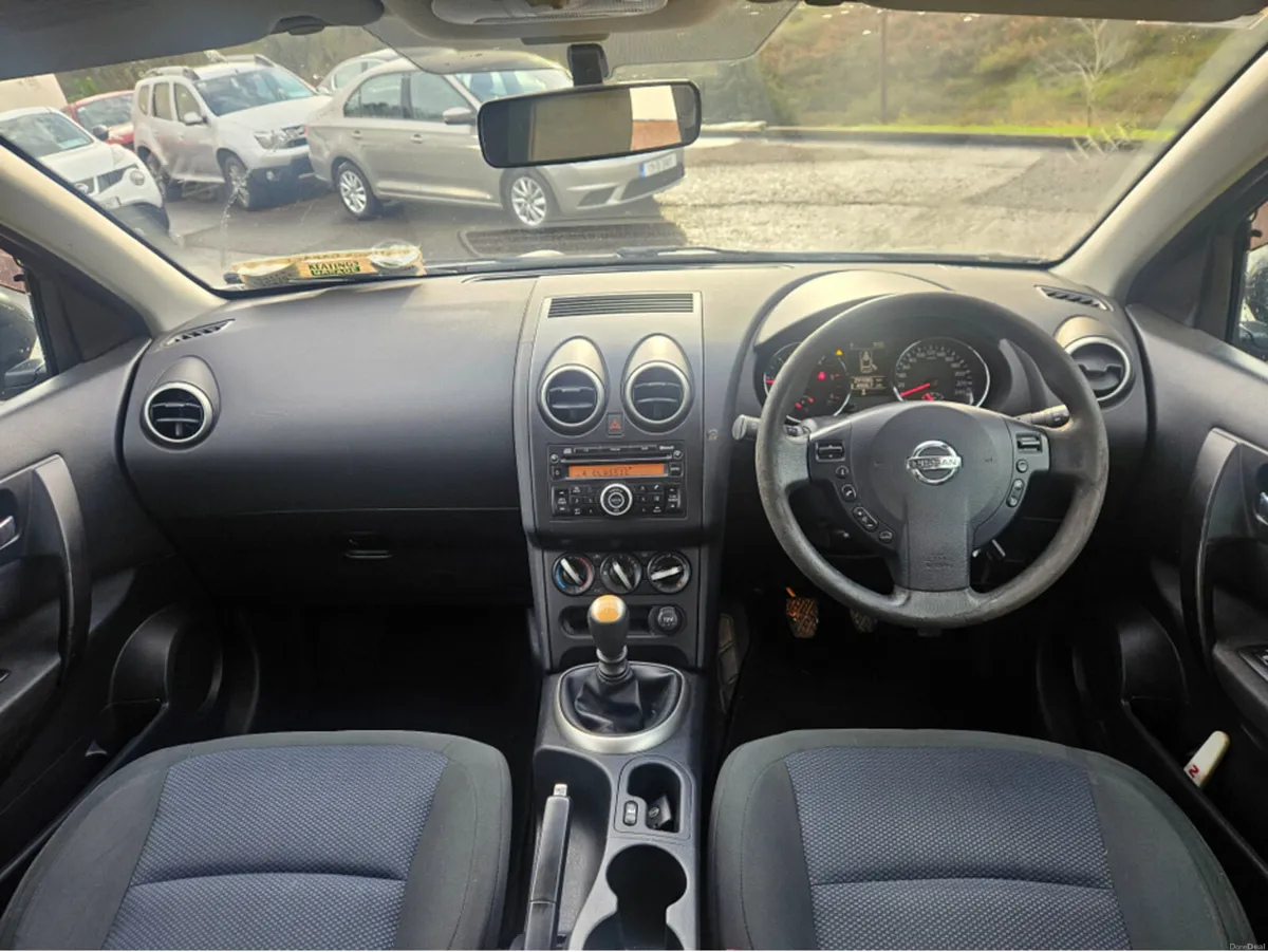 Nissan Qashqai 1.5 XE 5DR - Image 2
