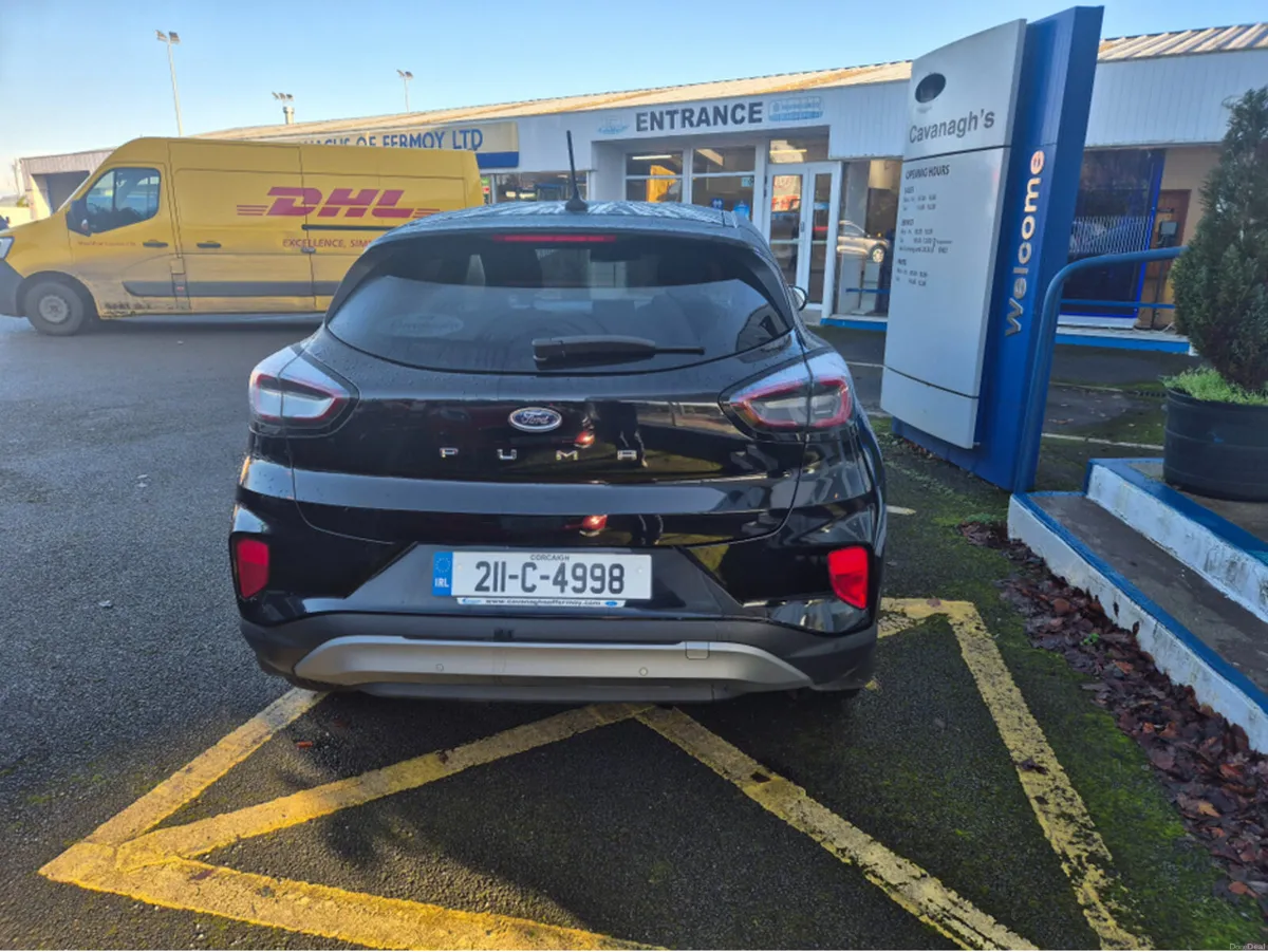Ford Puma TITANIUM 5DR 1.0T 125 S6.2 AUTO - Image 2