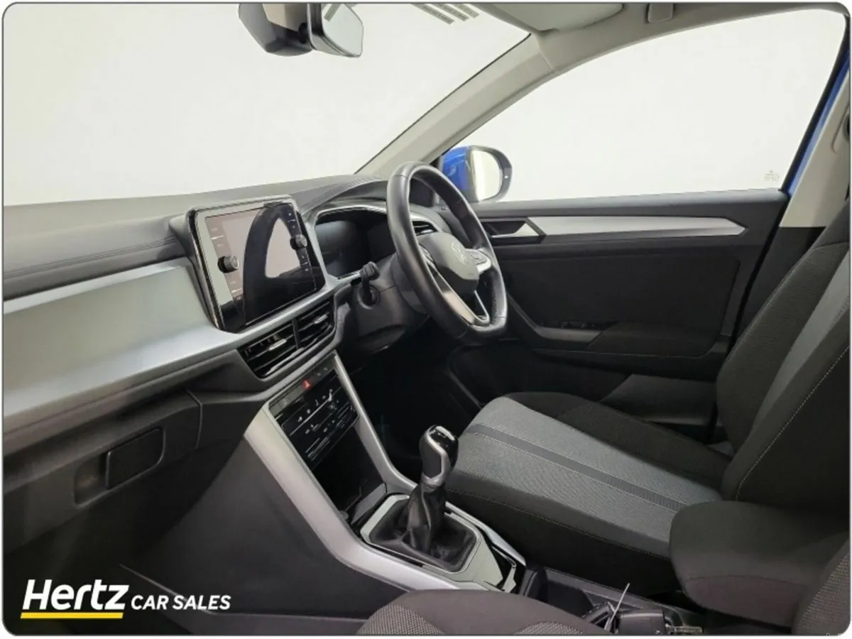 Volkswagen T-Roc LIFE TDI 2.0 Diesel Manual - Image 4