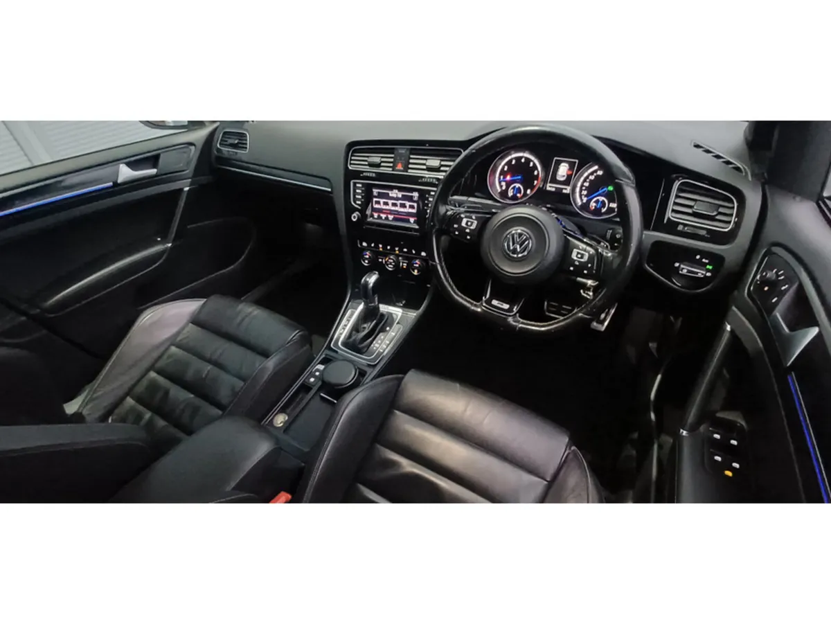 Volkswagen Golf R 2.0 TSI D6F 300HP 4Motion - Image 4