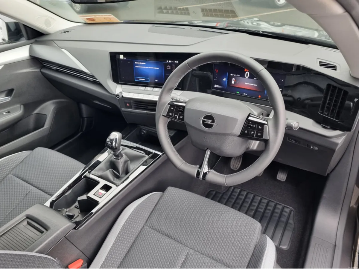 Opel Astra SC | 1.2 | 110PS - Image 3