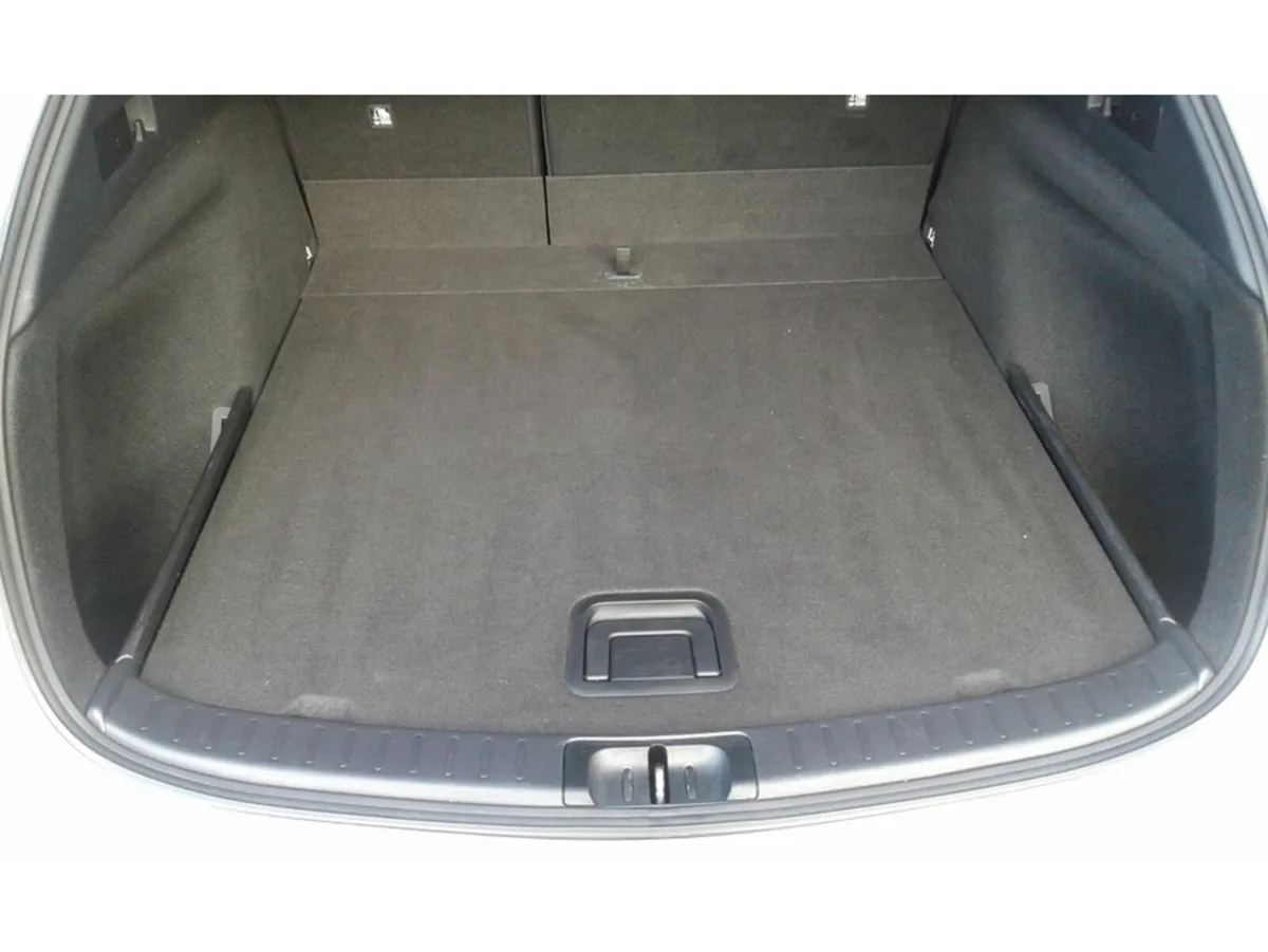 Toyota Corolla ICON TECH HEV CVT estate - Image 4