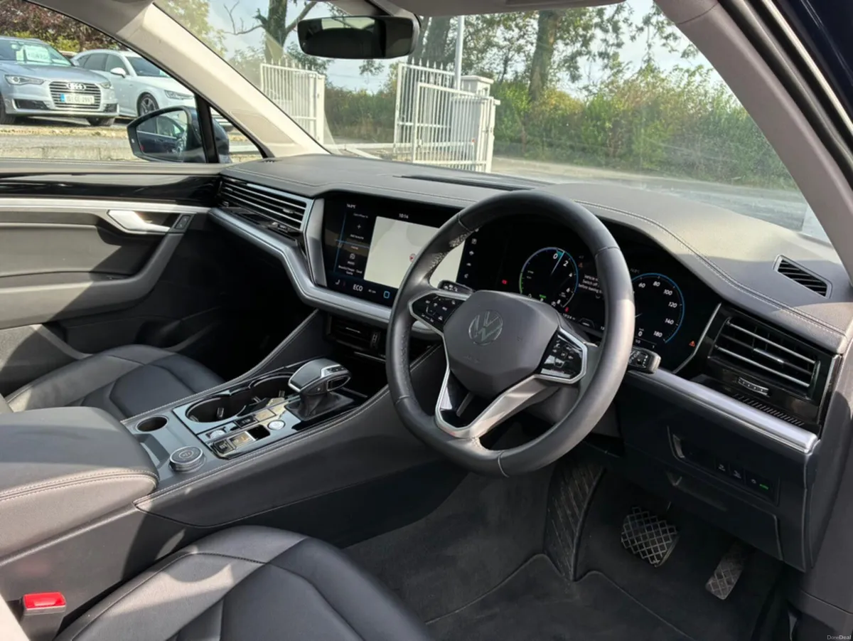 Volkswagen Touareg V6 ELEGANCE TSI PHEV 14.3 kWh A - Image 5