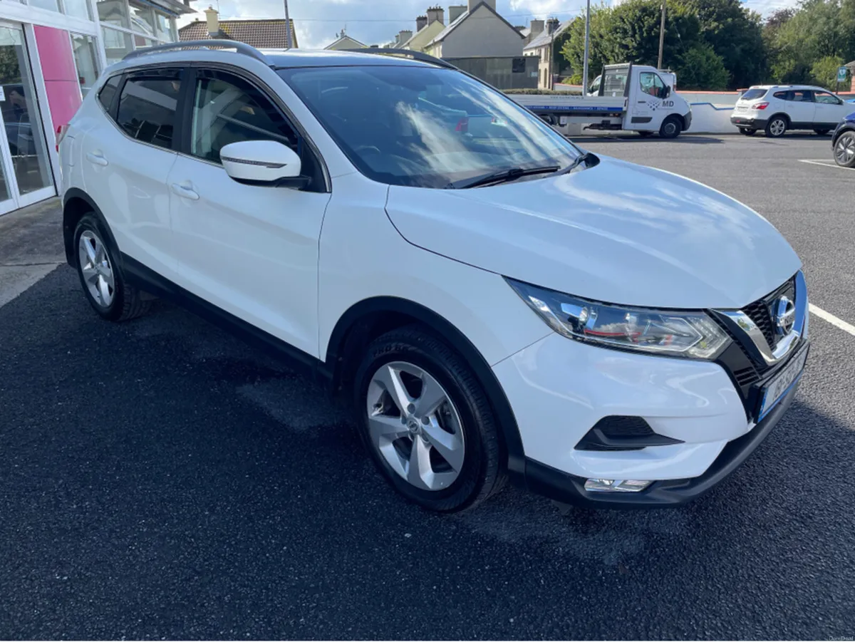 Nissan Qashqai 1.5 SV 18 4DR - Image 2