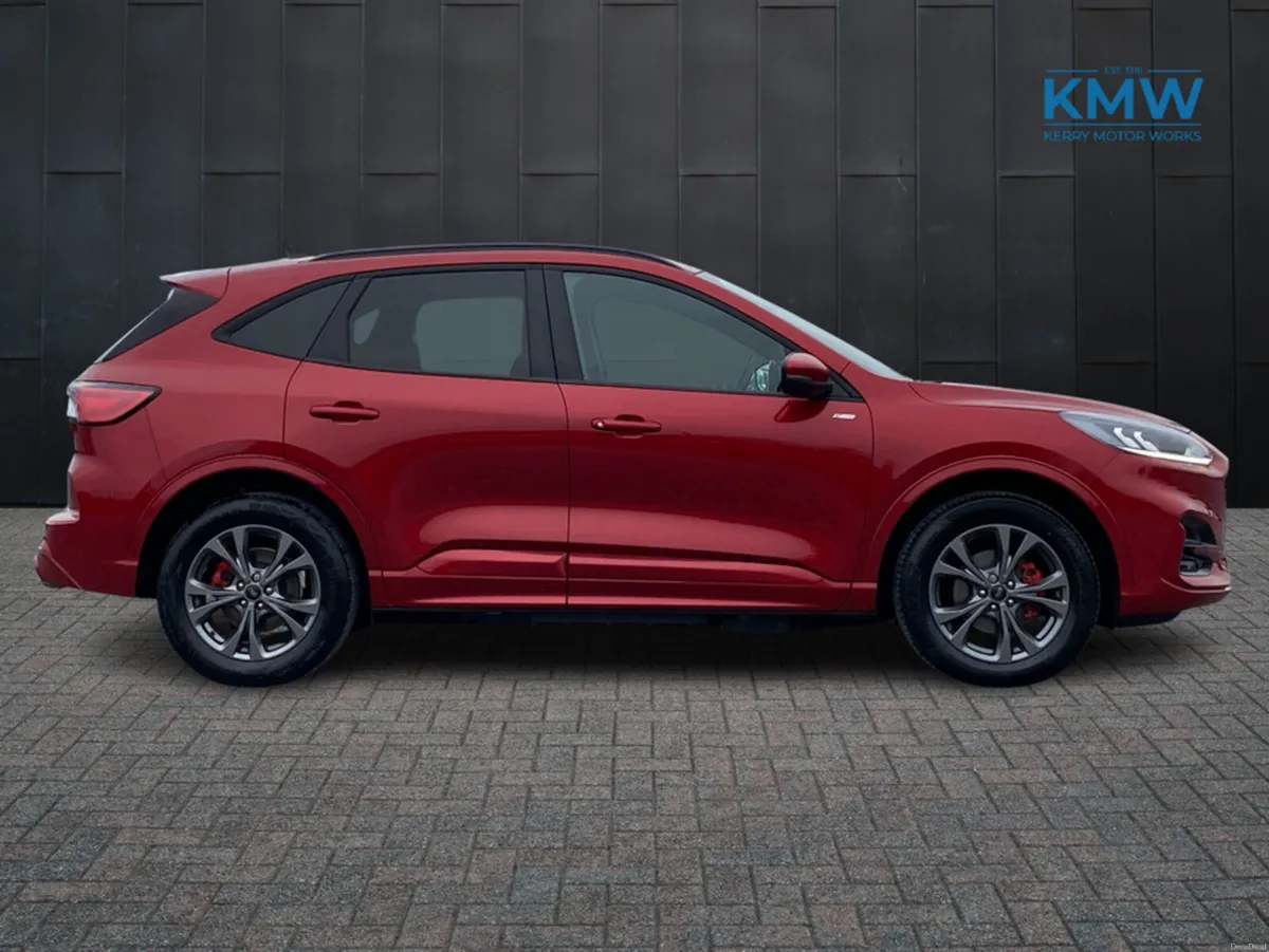 Ford Kuga ST-Line  PHEV 225BHP.. Half leather heat - Image 4
