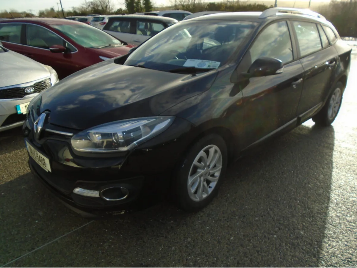 Renault Megane GRD DYNAMIQUE 1.5 DCI 4DR - Image 2