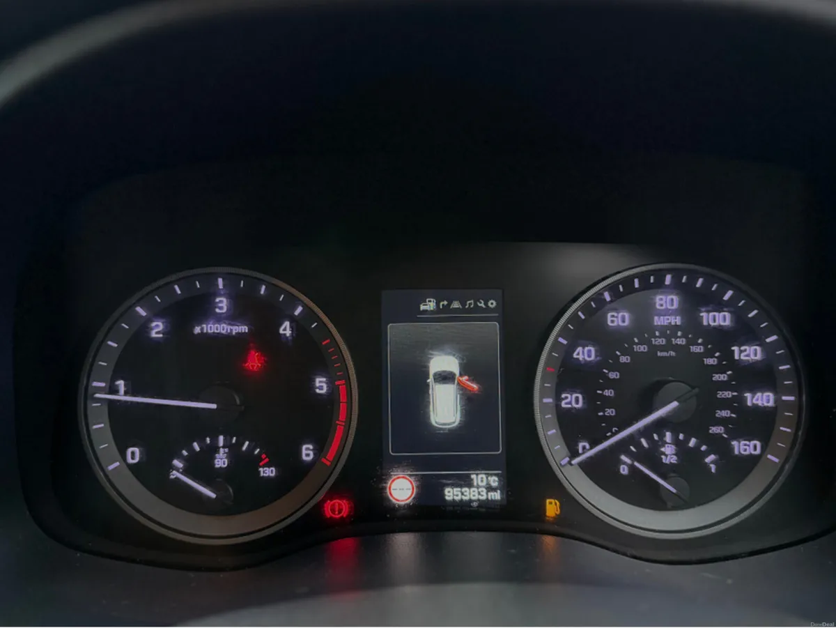 Hyundai Tucson 1.7 CRDI PREMIUM BL/DR 2WD 5DR - Image 2