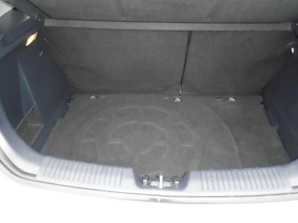 Kia Rio 1.4 5DR Diesel - Image 5