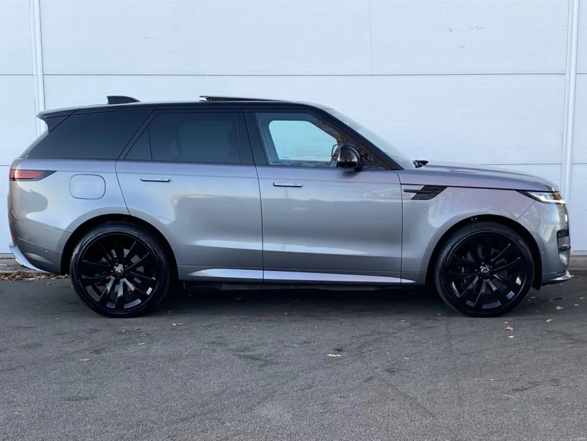 Land Rover Range Rover Sport P460E 3.0 PHEV 460PS - Image 4