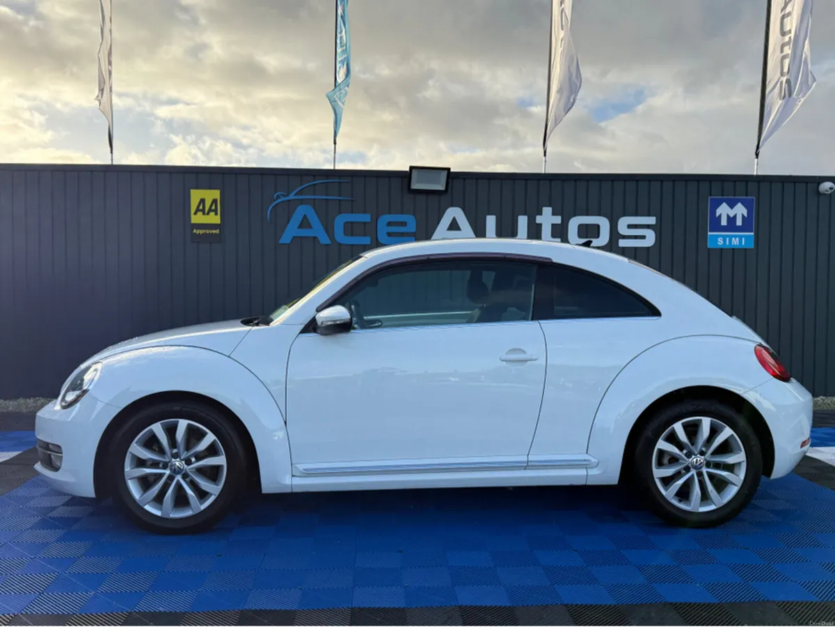 Volkswagen Beetle HIGHLINE PRO - 1.2 PETROL - AUTO - Image 4