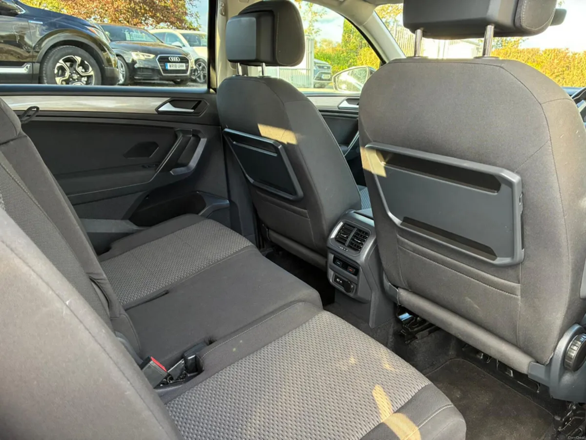 Volkswagen Tiguan Allspace COMFORTLINE 2.0 TDI MAN - Image 6