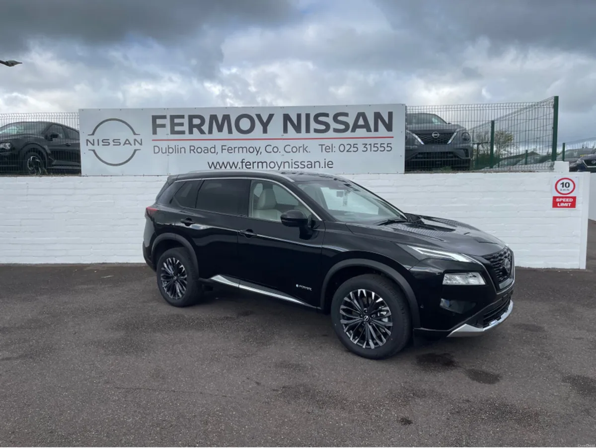 Nissan X-Trail SVE Leather Automatic HYBRID - Image 4