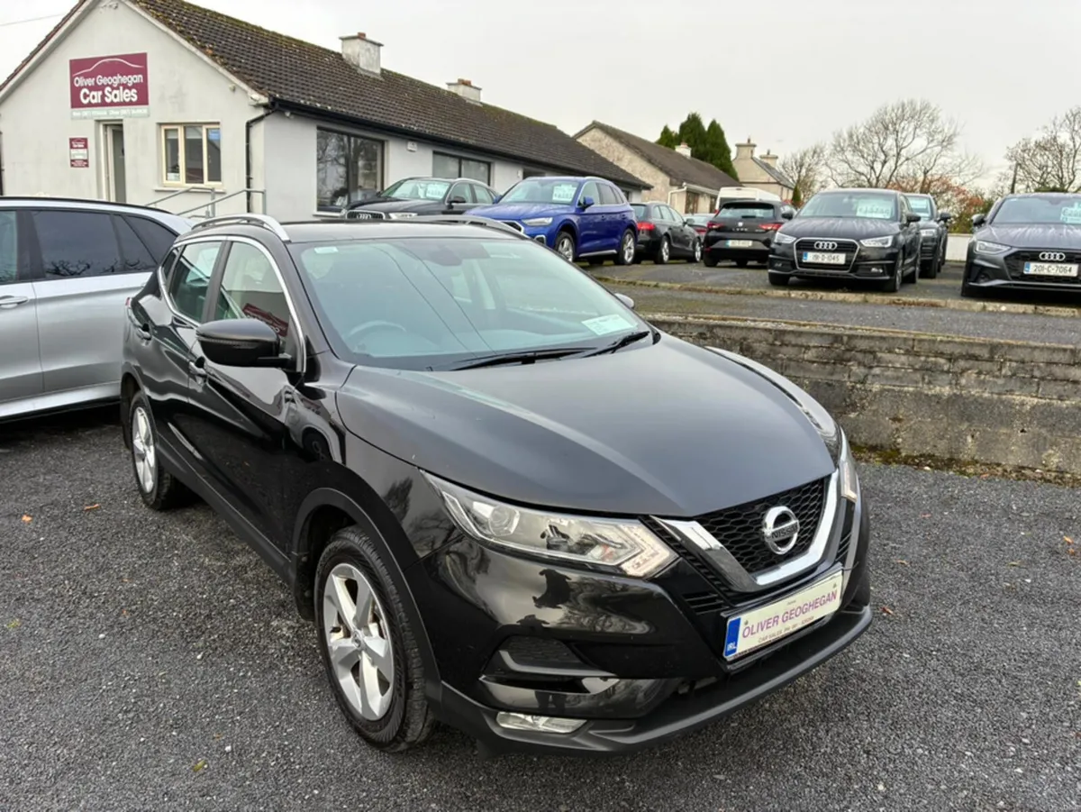 Nissan Qashqai 1.5 DSL SE AUTO (CAMERA) - Image 1