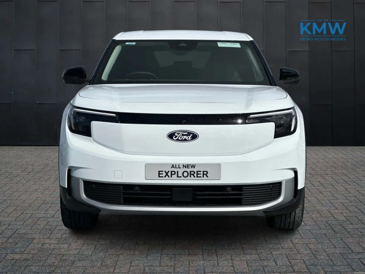 Ford Explorer Select - Image 3