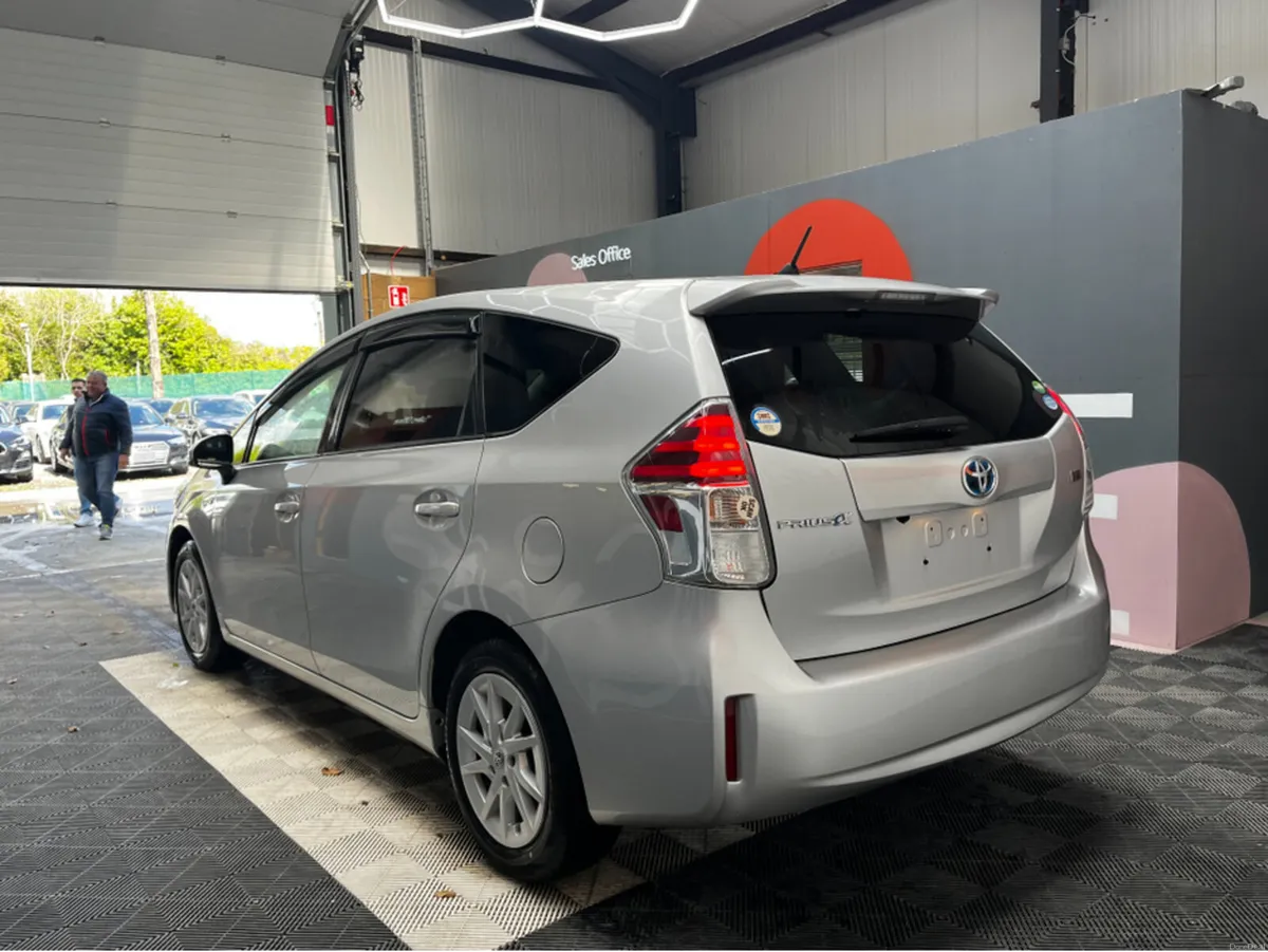 Toyota Prius 1.8 HYBRID 7 SEATER / 101k KMs / Reve - Image 4