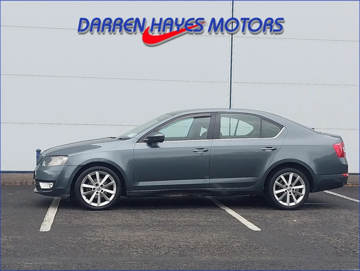 Skoda Octavia STYLE 1.6 TDI 110HP DSG 4DR AUTO - Image 4