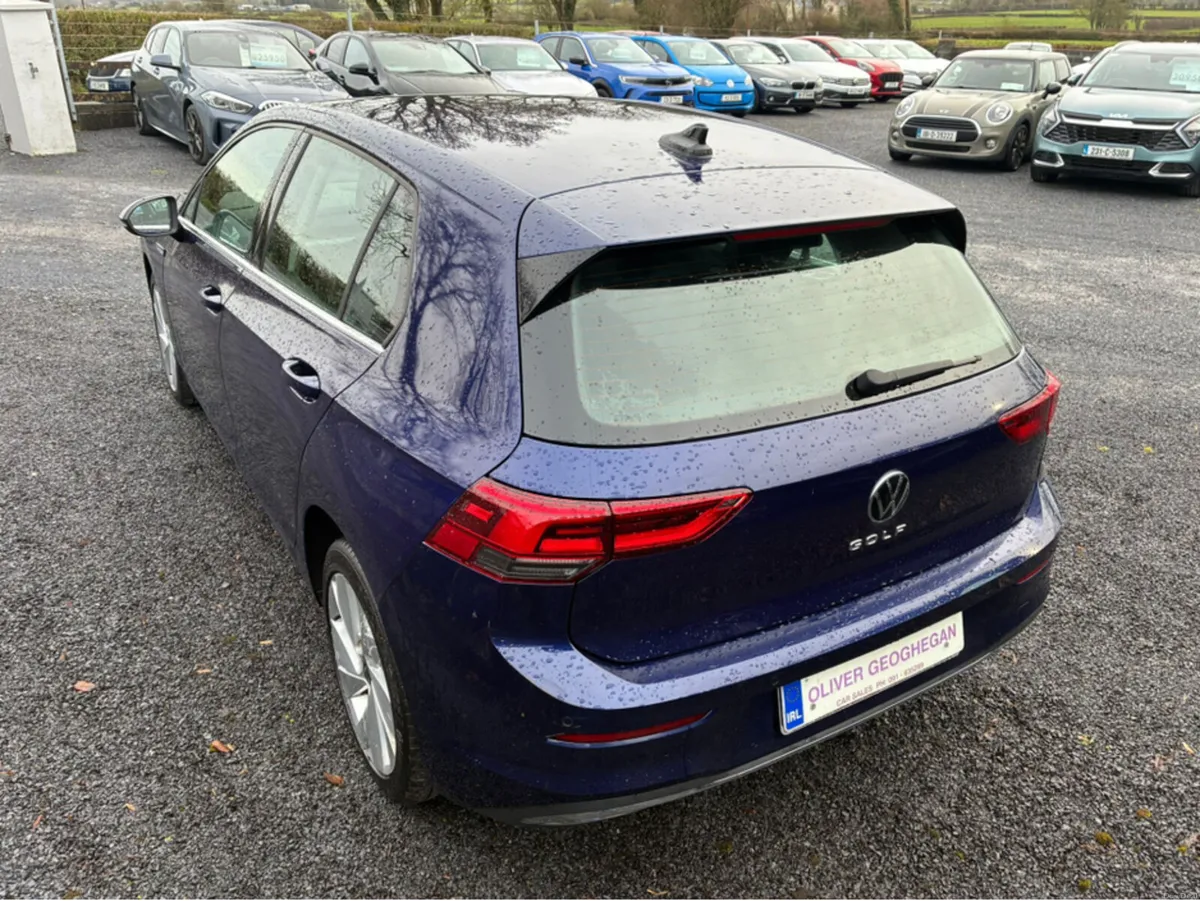 Volkswagen Golf STYLE 2.0 TDI 115 BHP (CAMERA) - Image 3