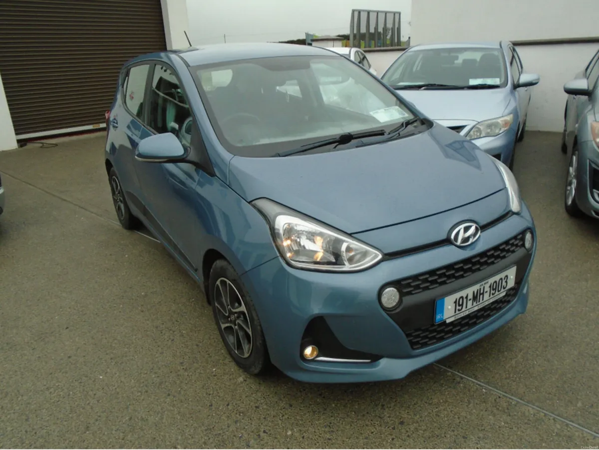 Hyundai i10 DELUXE 4DR - Image 4