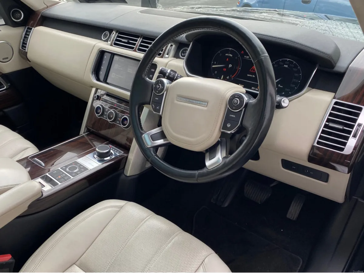 Land Rover Range Rover 3.0 TDV6 VOGUE 258BHP - Image 2