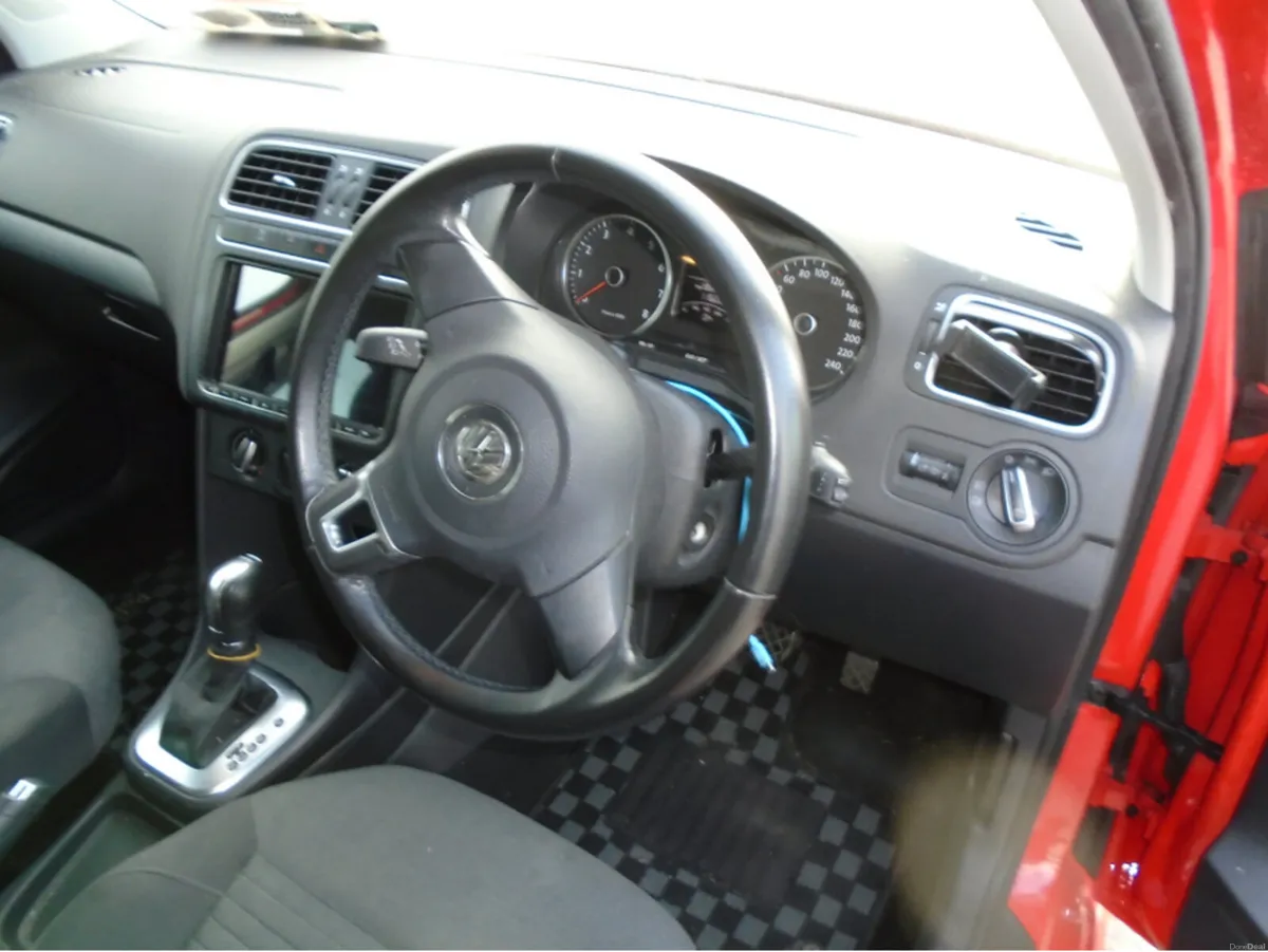 Volkswagen Polo DBA-6RCBZ 5DR AUTO - Image 3