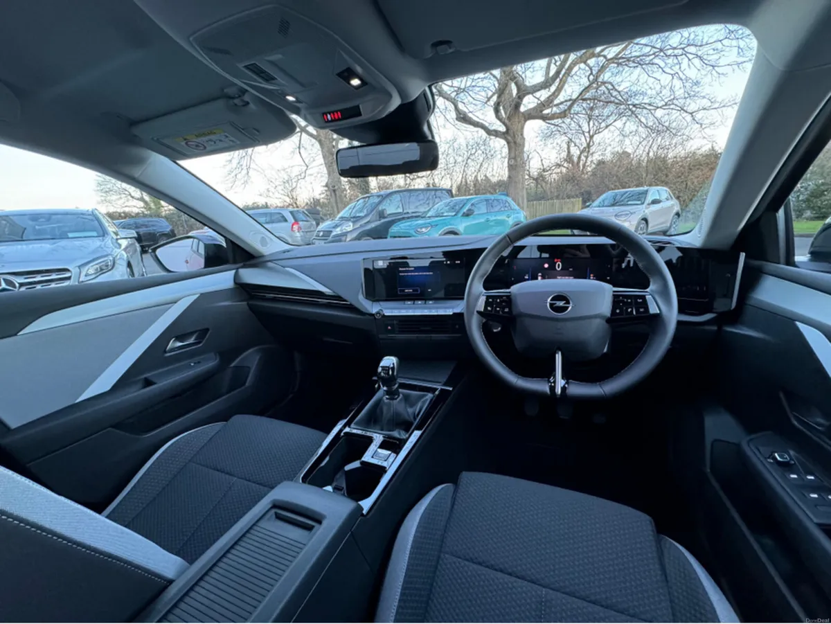 Opel Astra SC | 1.2 | 110PS - Image 3