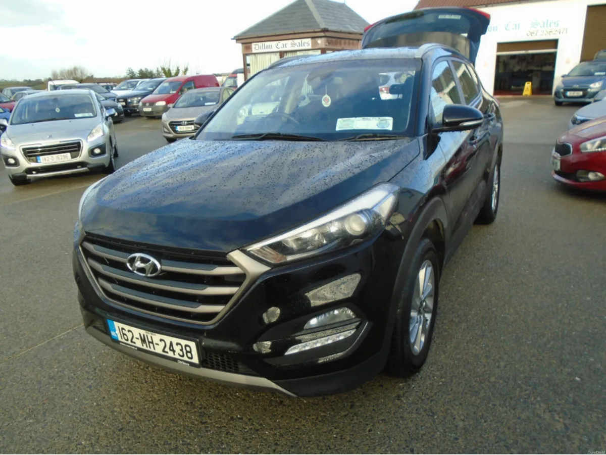 Hyundai Tucson 1.7 CRDI SE NAV BL/DR 5 5DR - Image 2