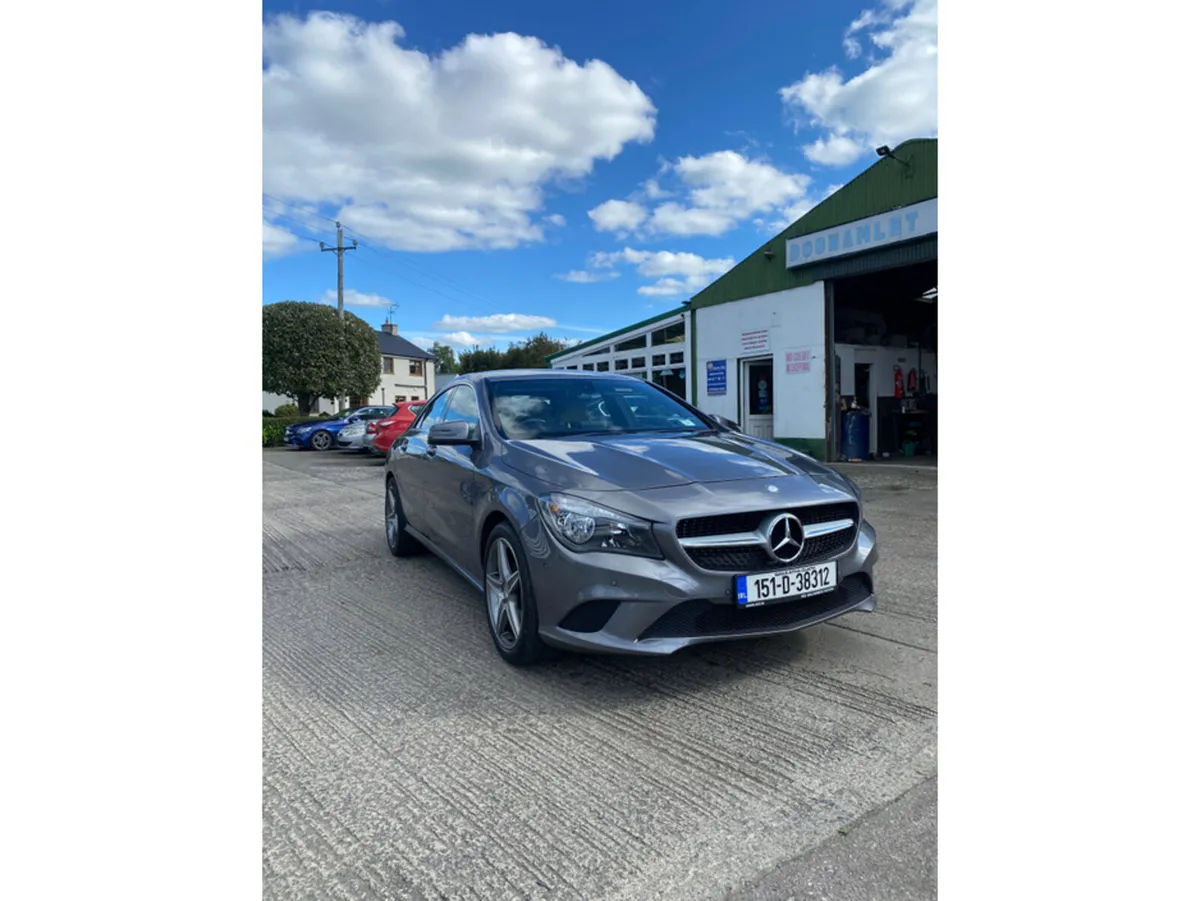 Mercedes-Benz CLA 180 URBAN AUTO 4DR - Image 3