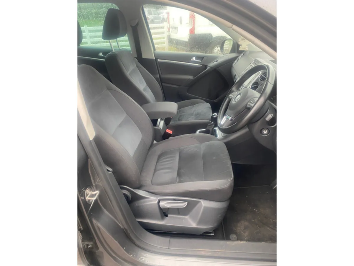 Volkswagen Tiguan S line - Image 4
