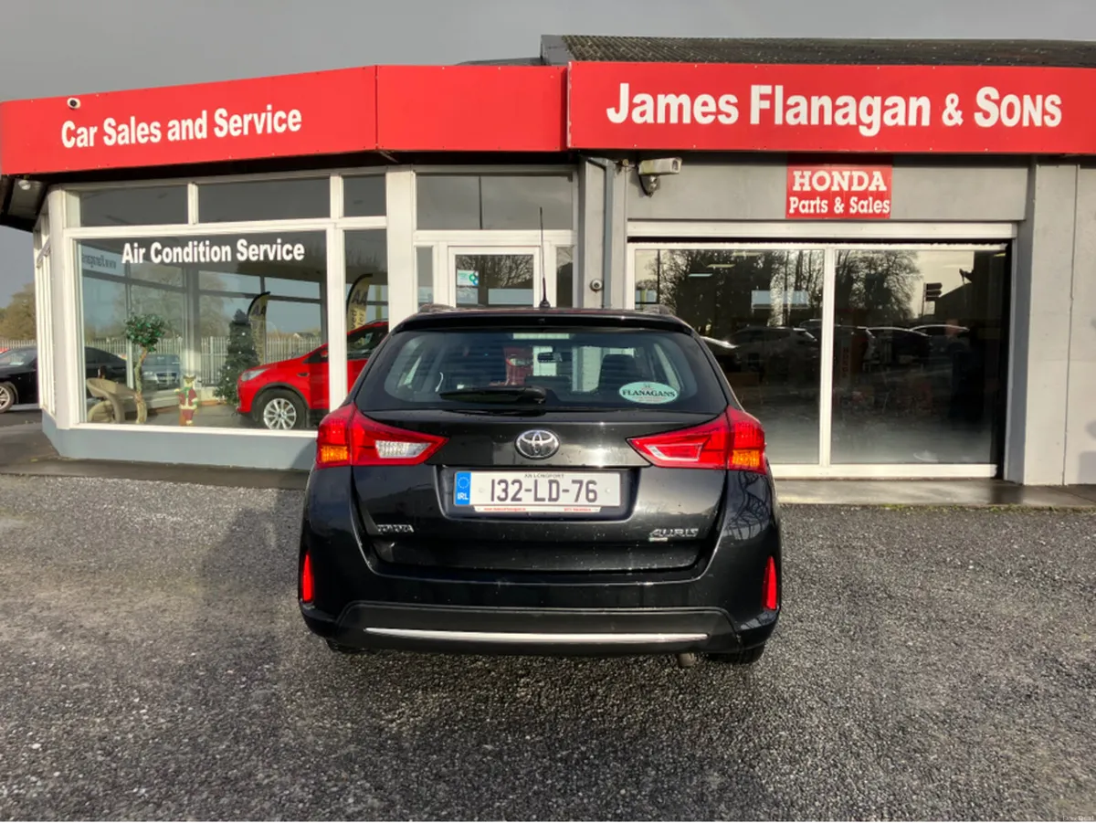 Toyota Auris 1.4 D-4D TERRA TS 4DR - Image 5