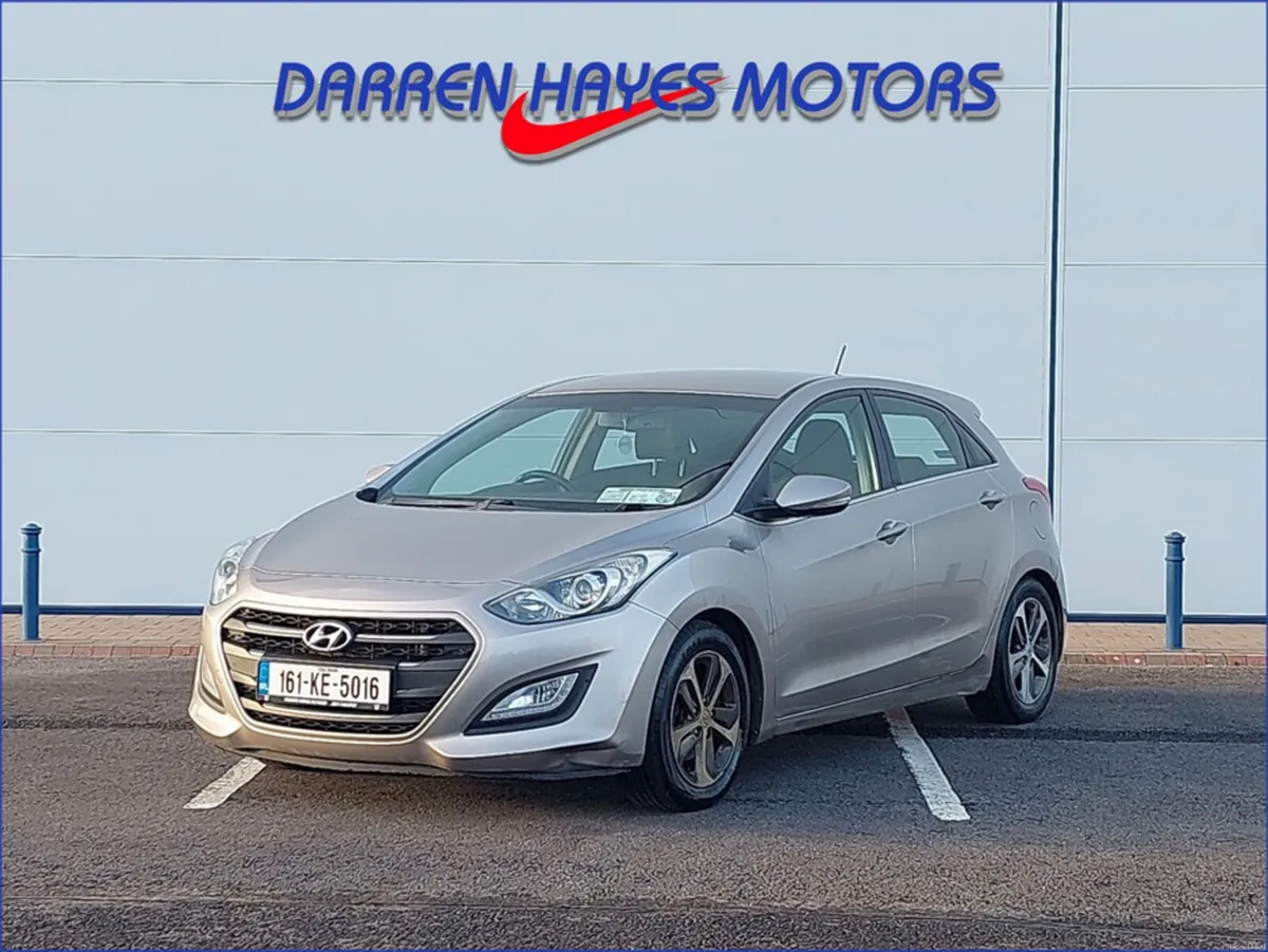 Hyundai i30 1.6 DELUXE 5DR - Image 2