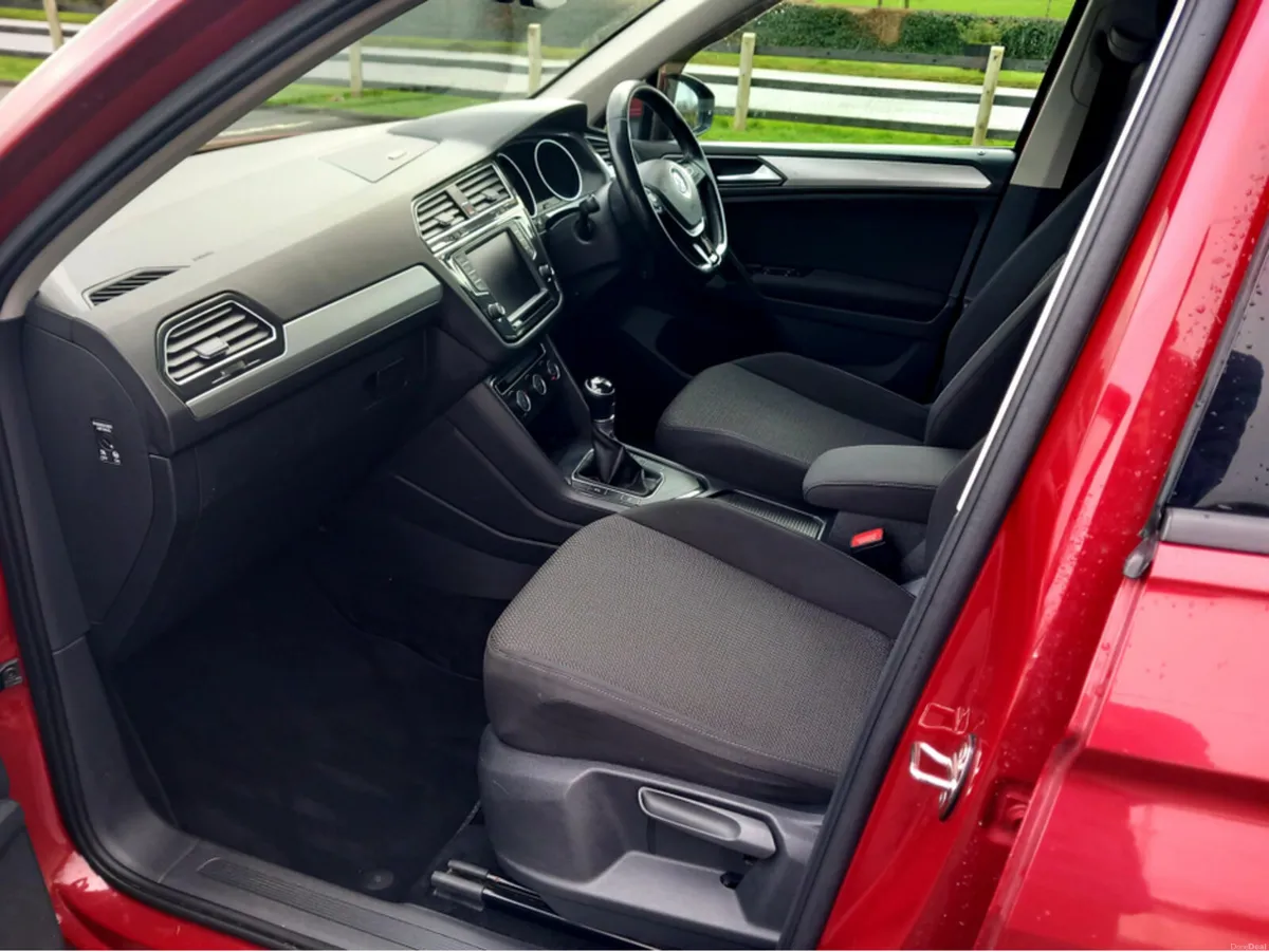 Volkswagen Tiguan TRENDLINE 2.0 TDI 115HP MANUAL 6 - Image 4