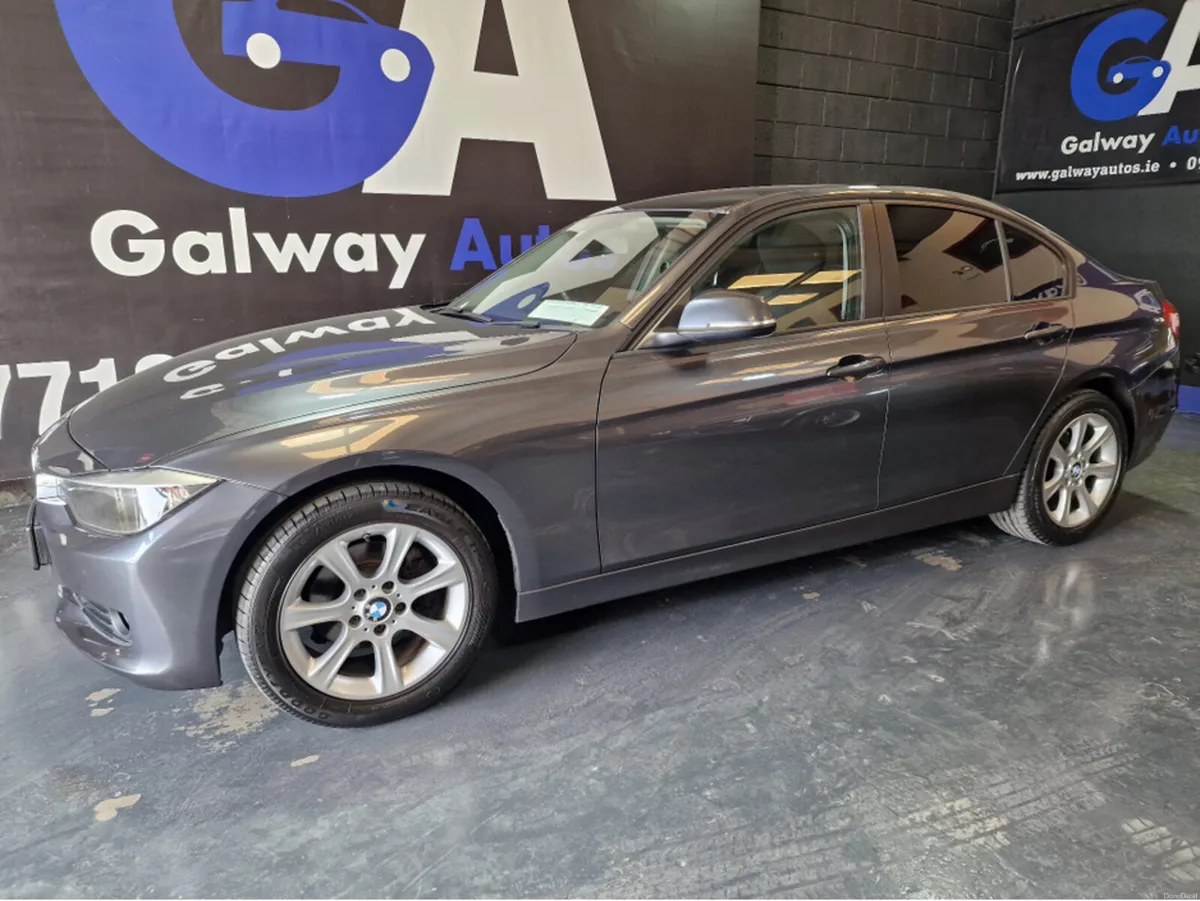 BMW 3-Series LOW MILLAGE-FULLY SERVICED WITH NEW N - Image 4