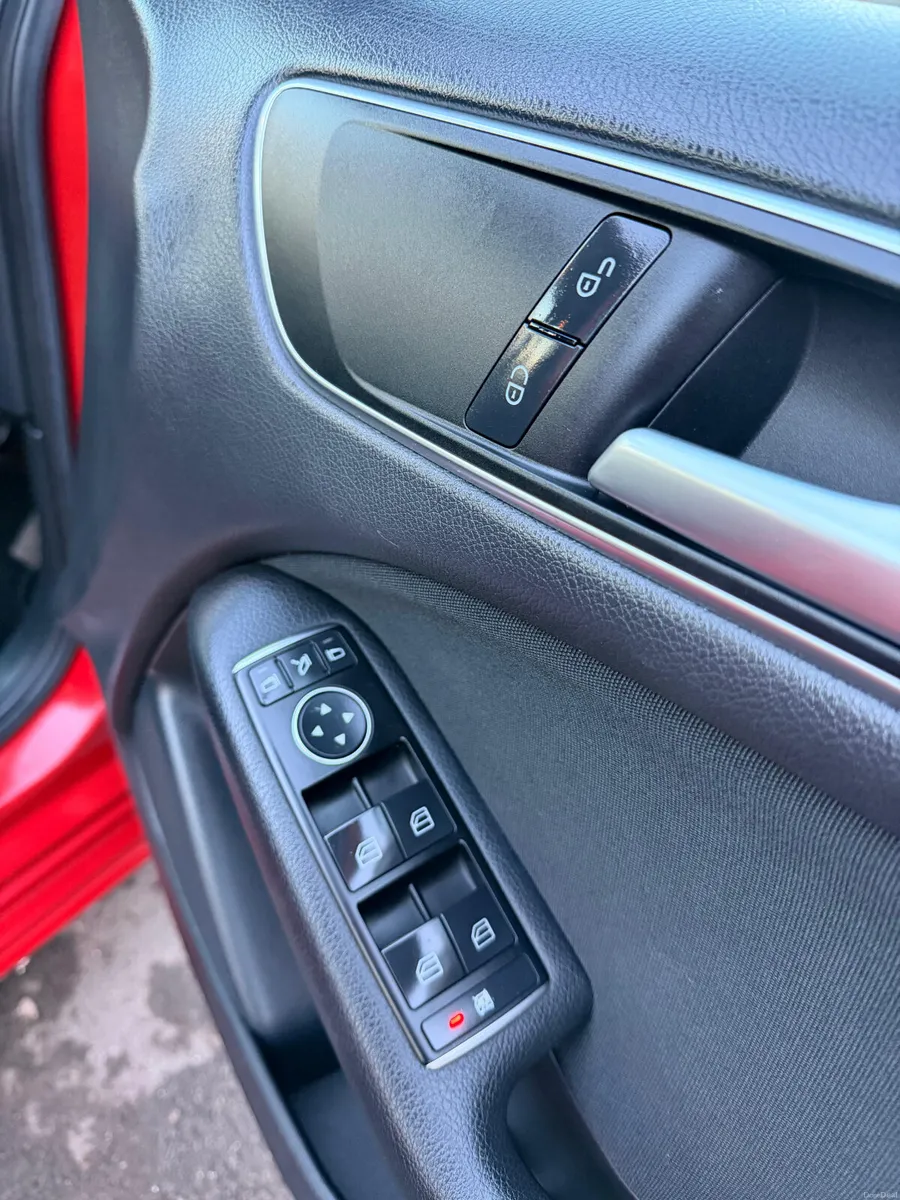 Mercedes-Benz B-Class Automatic - Image 4