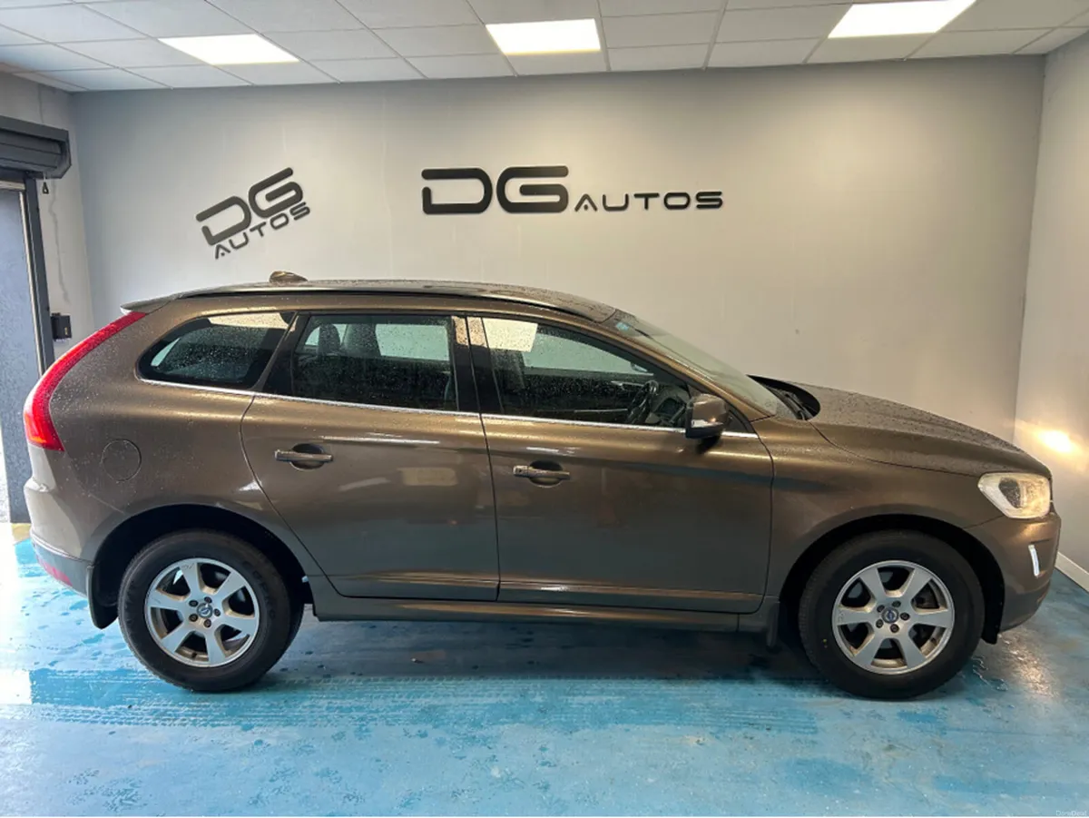Volvo XC60 D4 FWD SE 5DR - Image 2
