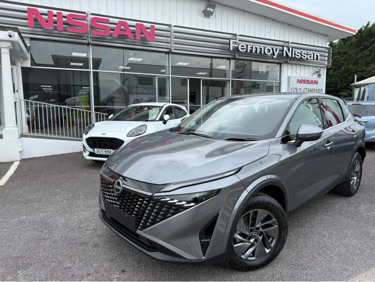 Nissan Qashqai SV with Cold Pack - Image 4