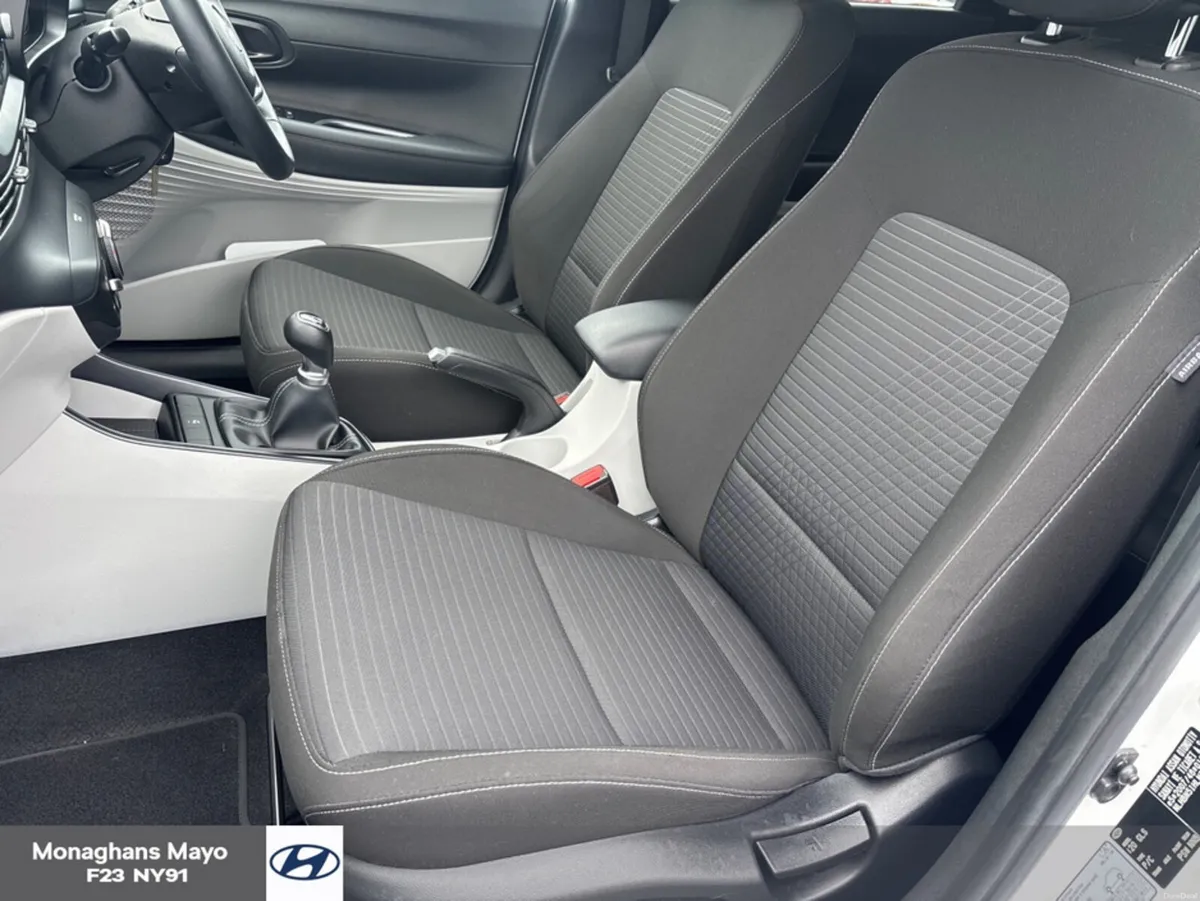 Hyundai i20 DELUXE PLUS 1.2 PETROL 5DR - Image 4