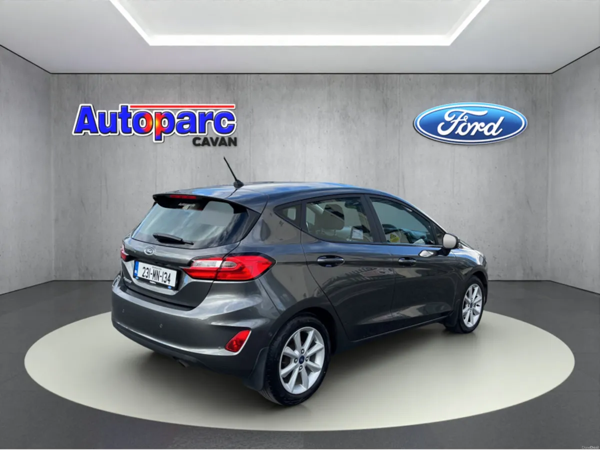 Ford Fiesta TREND CONNECTED 1.1 075 M5 4DR - Image 3