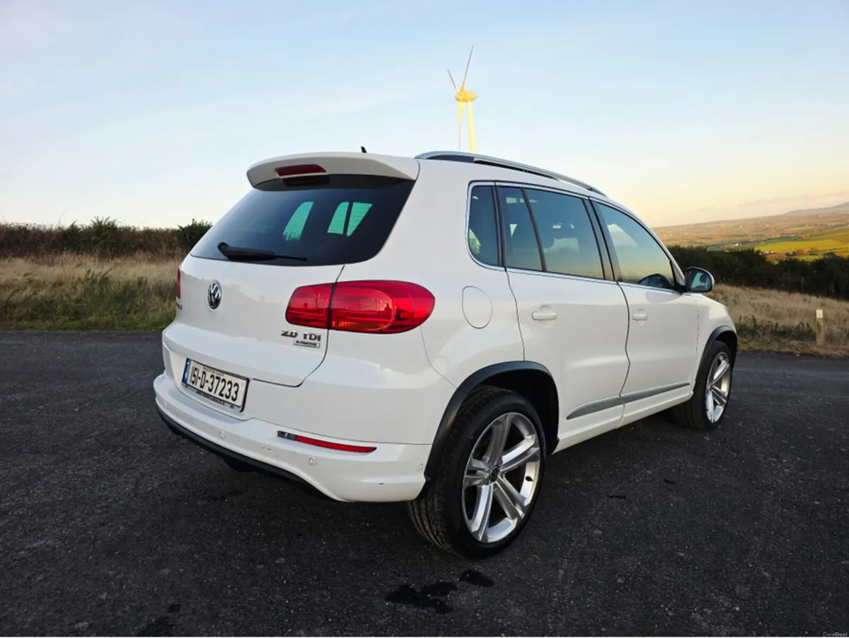 Volkswagen Tiguan R-LINE 2.0 TDI MANUAL 6SPEED FWD - Image 3